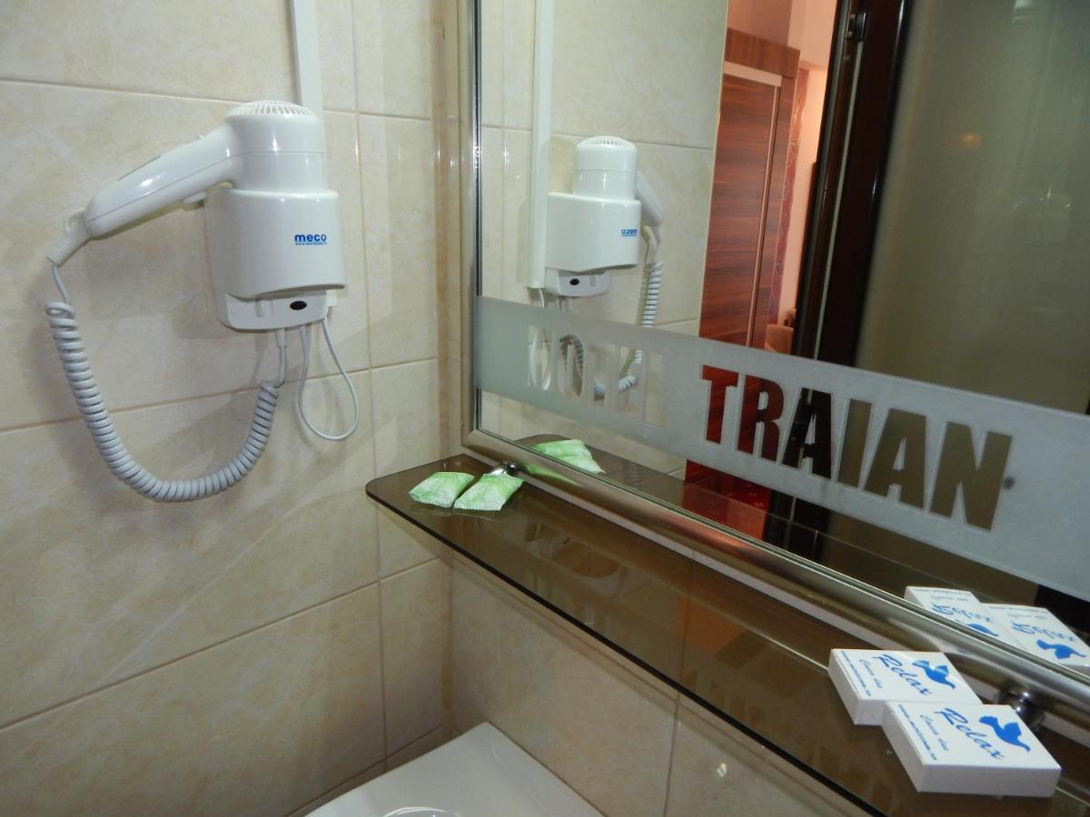 Hotel Traian Caciulata Călimăneşti Exterior foto